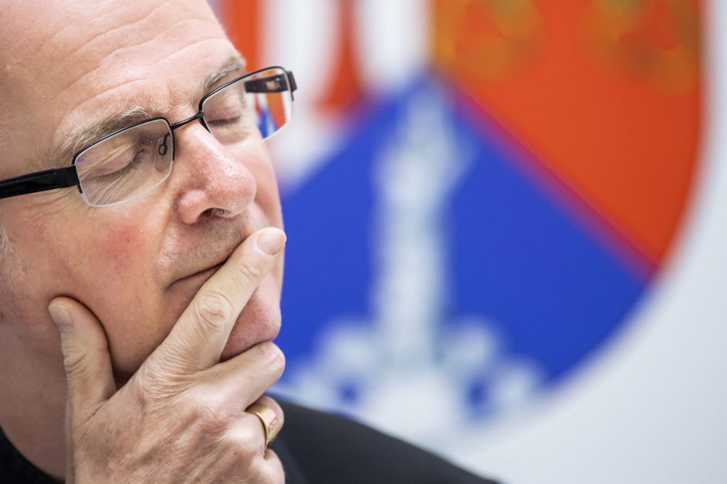 Bischof muss nach Stellungnahme ins Spital