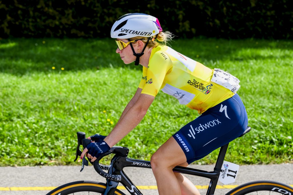Demi Vollering ist Siegerin der Tour de Romandie Féminin