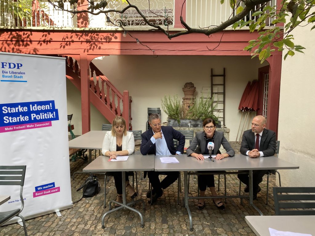 FDP lanciert Wahlkampf: «Werden von links und rechts bedroht»