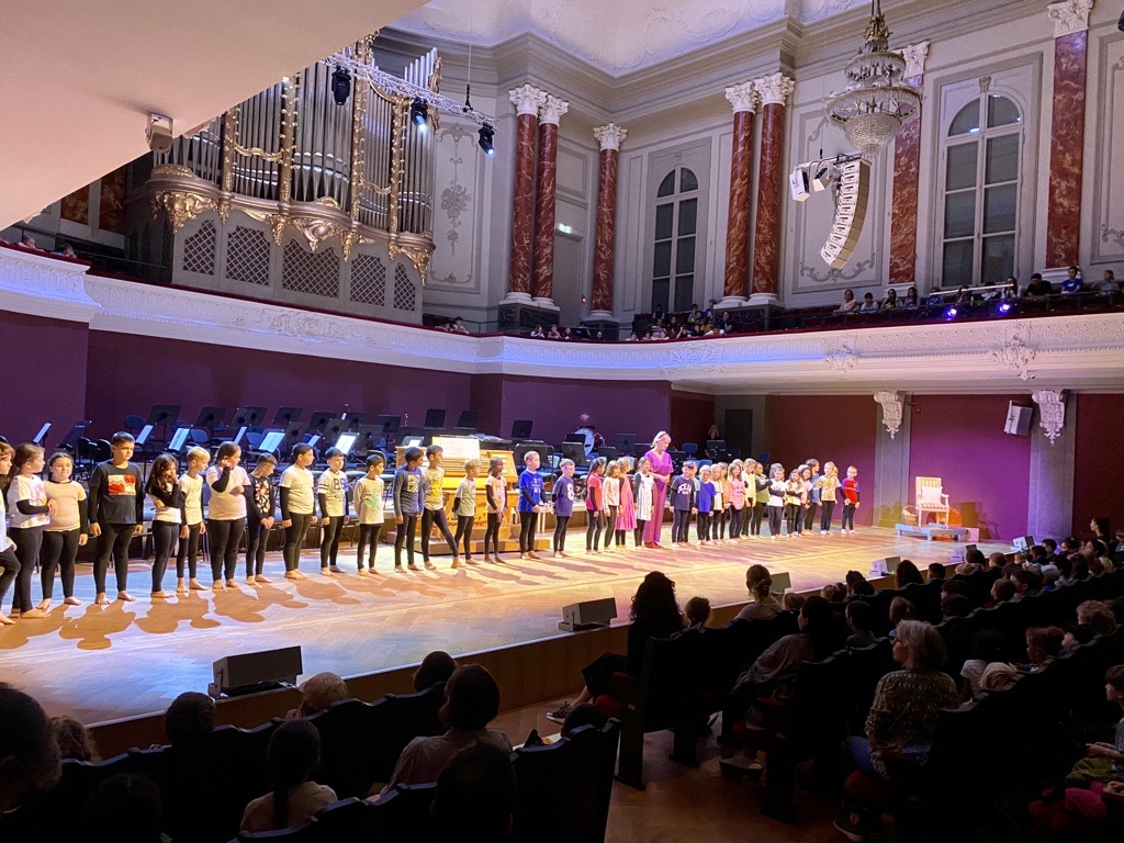 «Kinder an die Orgel!» – Wenn die ganz Kleinen auf der ganz grossen Bühne stehen