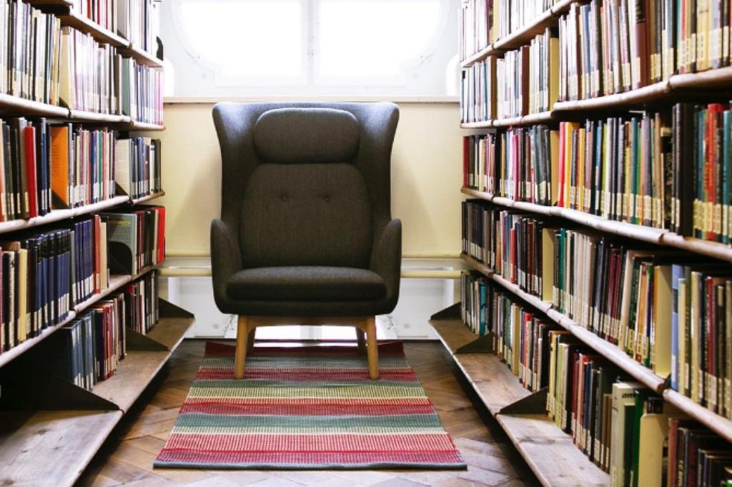 Mehr als 1100 Bücher aus der Unibibliothek fallen Wasserschaden zum Opfer