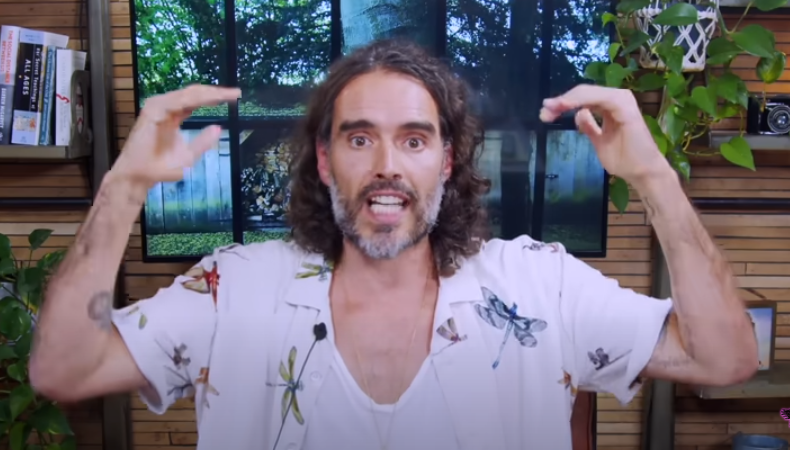 Russell Brand steht unter Beschuss &#8211; und wehrt sich in einem Video