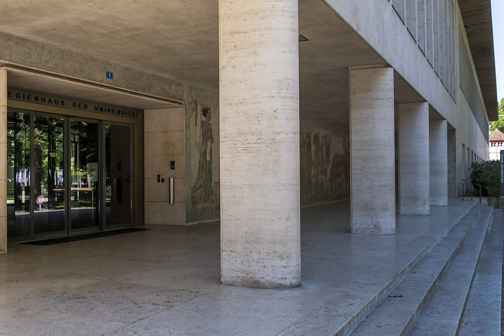 Uni Basel verzeichnet im neuen Semester mehr Bachelor-Eintritte