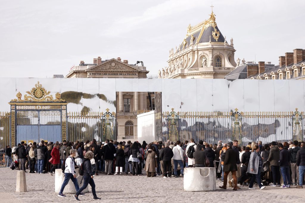 Schloss Versailles erneut wegen Bombendrohung evakuiert