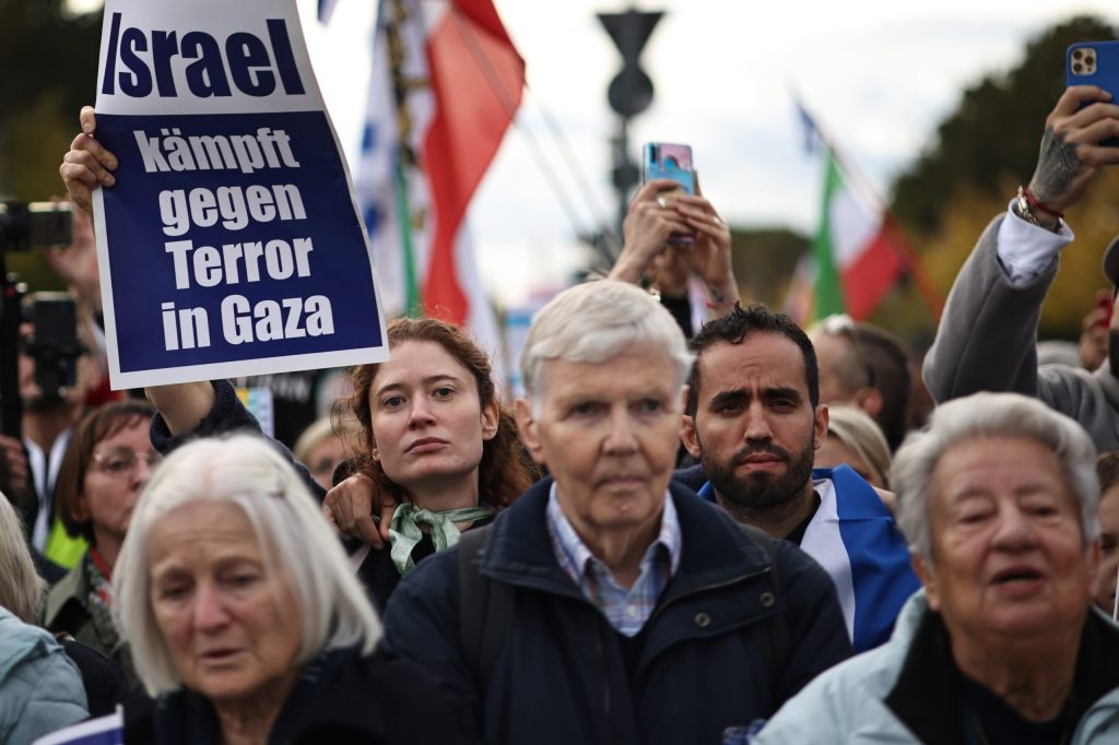 Tausende in Berlin demonstrieren für Israel