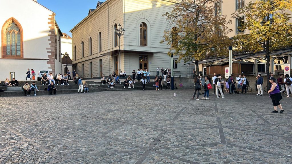 Trotz Demo-Absage: Ein paar wenige versammelten sich auf dem Barfi