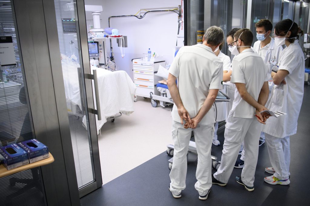 Im Unispital gilt wieder Maskenpflicht