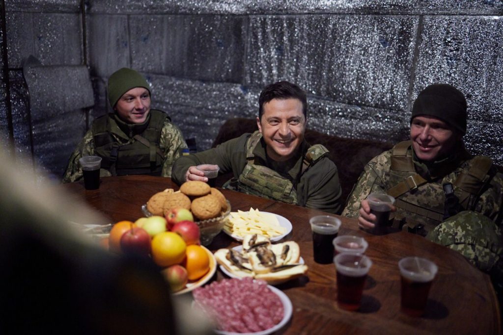 Ukrainischer Präsident unterzeichnet Milliardenbudget mit Schwerpunkt auf Verteidigung