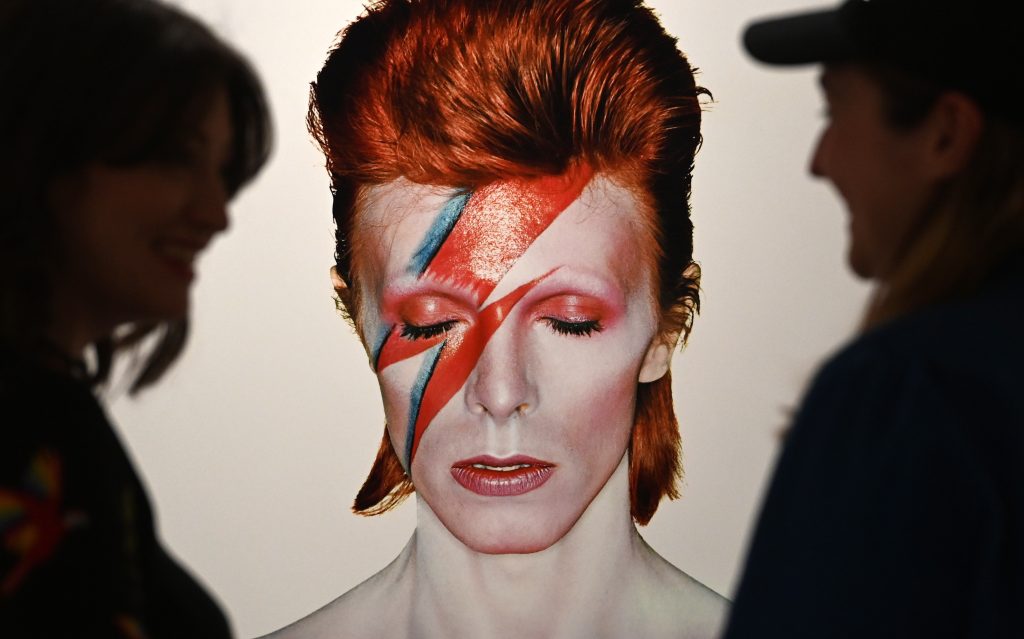 Handgeschriebene Texte zu zwei Bowie-Songs werden versteigert