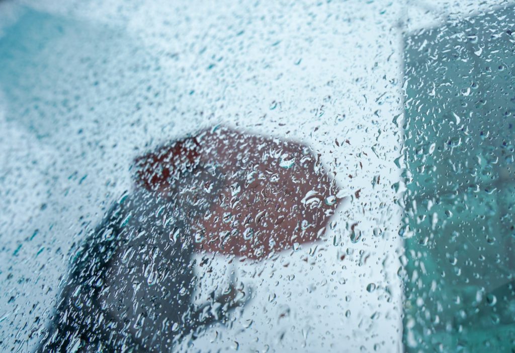 Auf Nacht mit Orkanböen folgt starker Regen