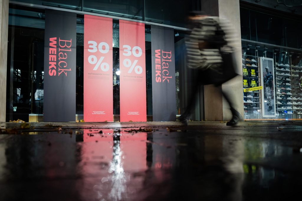 Starker Start am Black Friday: Händler mit Verkäufen zufrieden