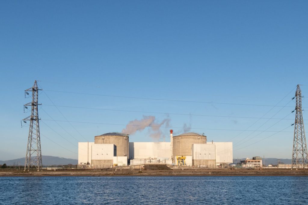 Frankreich baut acht Atomkraftwerke mehr als geplant