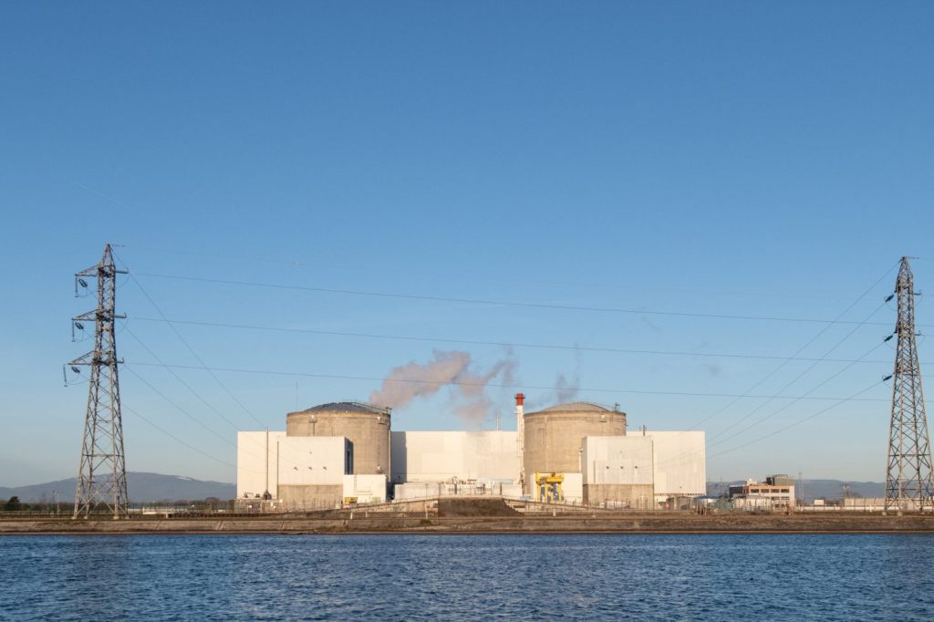 Frankreich baut acht Atomkraftwerke mehr als geplant