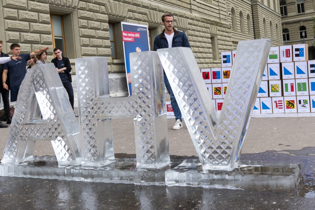 Gegnerschaft eines höheren Rentenalters legt ihre Argumente dar