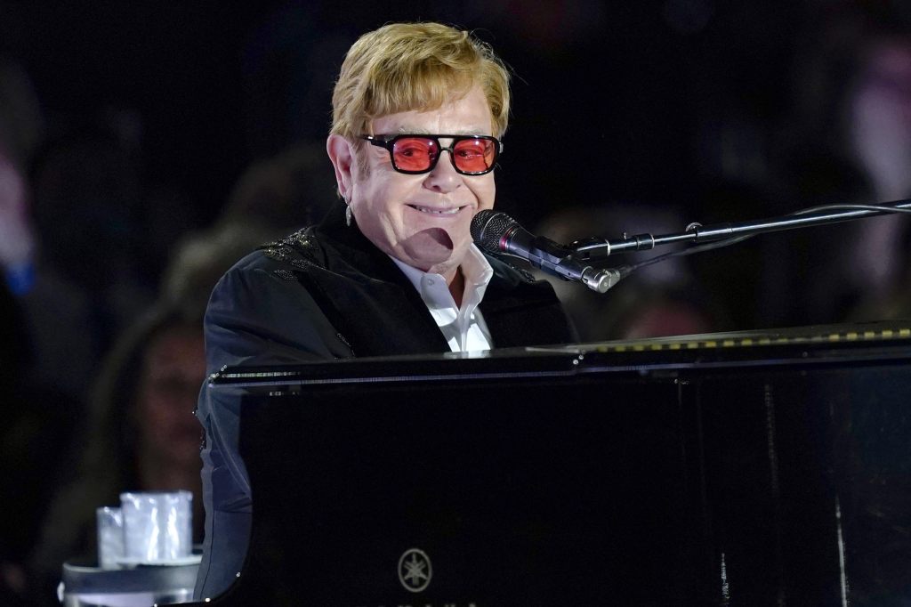 Elton John lässt Objekte aus Wohnung in Atlanta versteigern