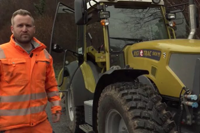 Urnengang in Tenniken: Ein Traktor spaltet die Gemeinde