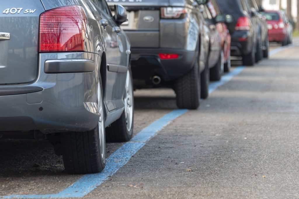 Regierung will Parkplatz-Problem mit «Sharing» privater Parkplätze lösen