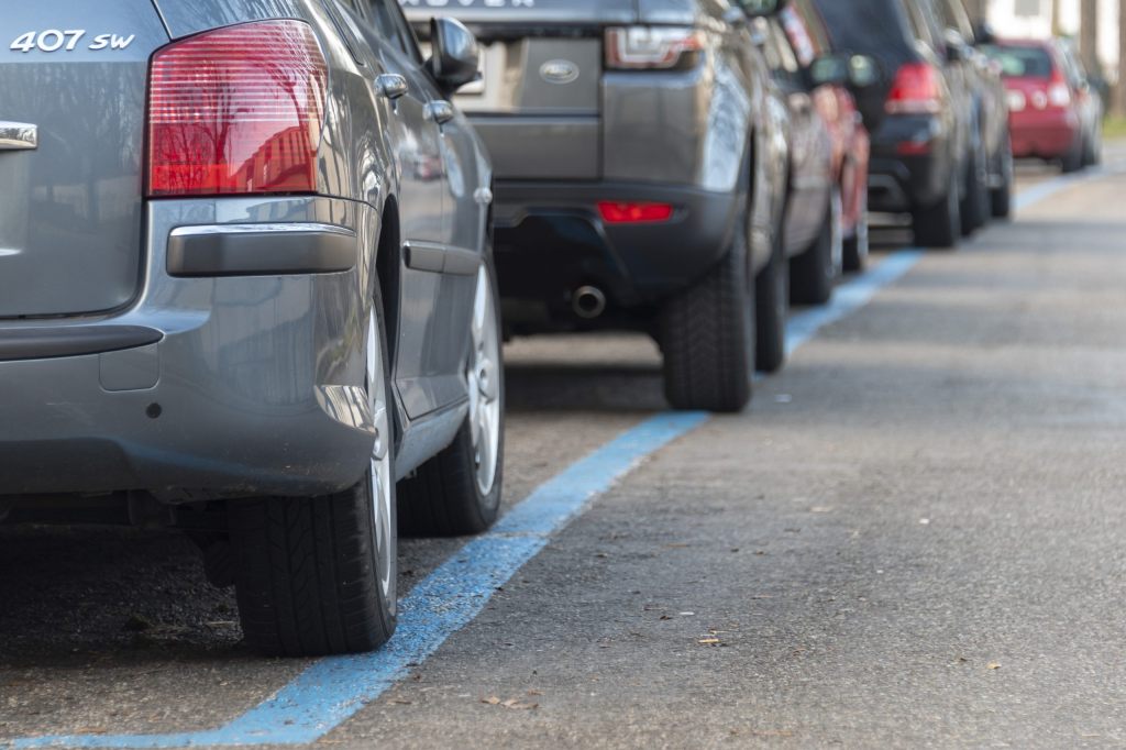 Regierung will Parkplatz-Problem mit «Sharing» privater Parkplätze lösen