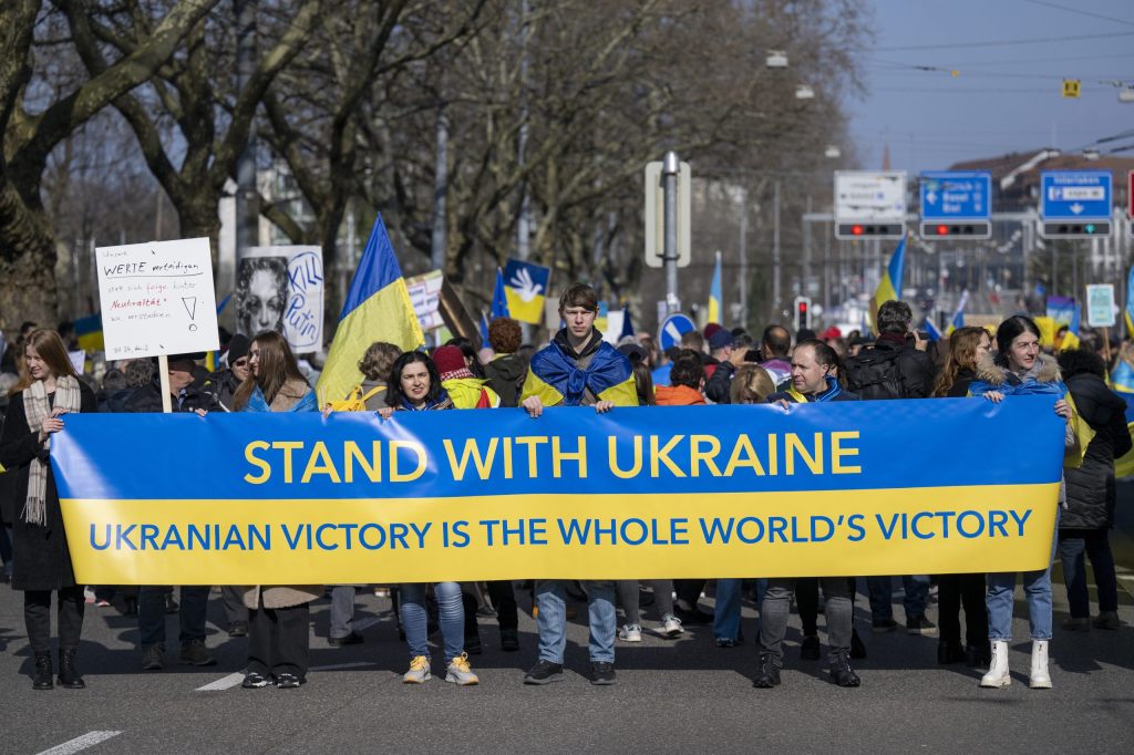Tausende solidarisieren sich in Bern mit Ukraine
