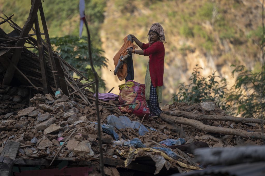 68&#8217;000 Kinder brauchen nach Erdbeben in Nepal Hilfe