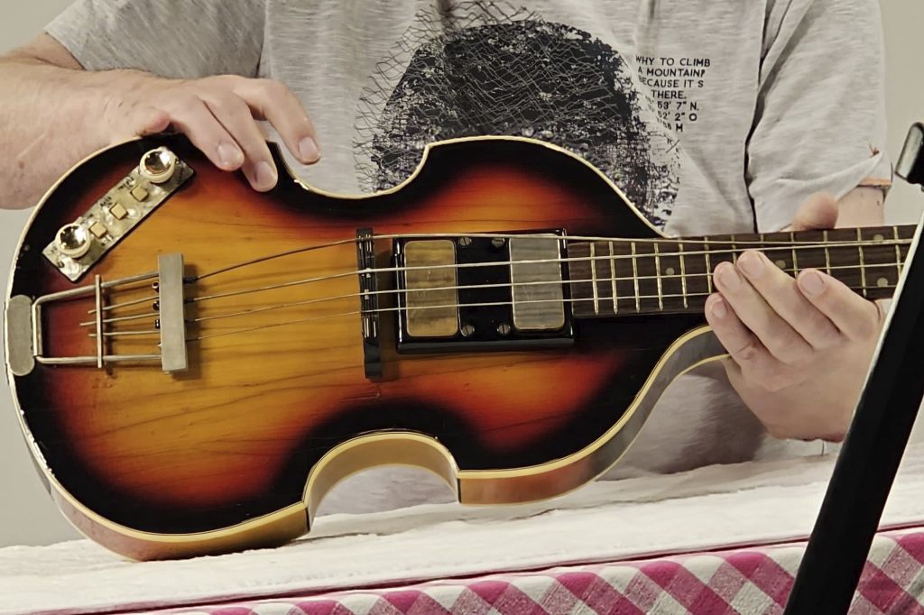 McCartneys gestohlener Bass nach 50 Jahren zurück beim Ex-Beatle
