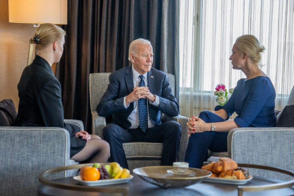 Joe Biden trifft Frau und Tochter Nawalnys
