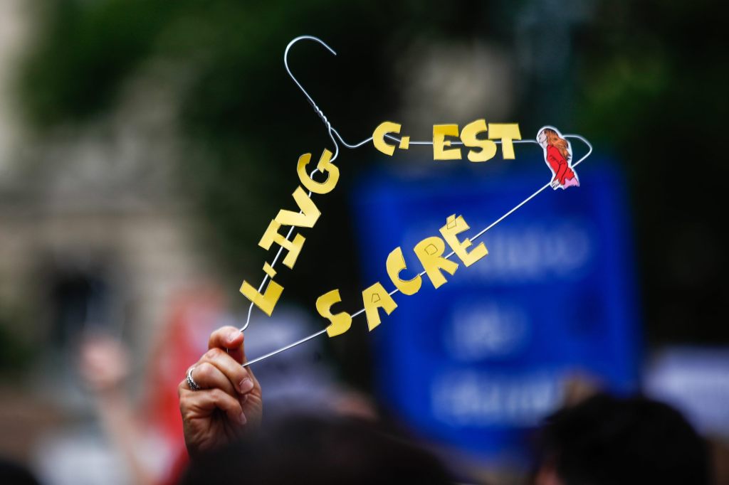 Frankreich schreibt Recht auf Abtreibung in die Verfassung