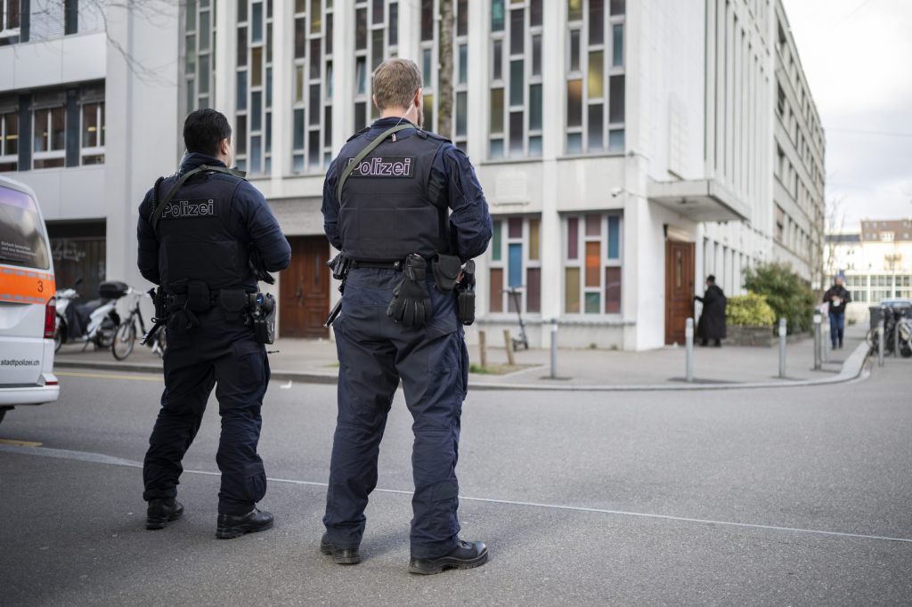 Zürcher Messerstecher (15) bleibt in Untersuchungshaft