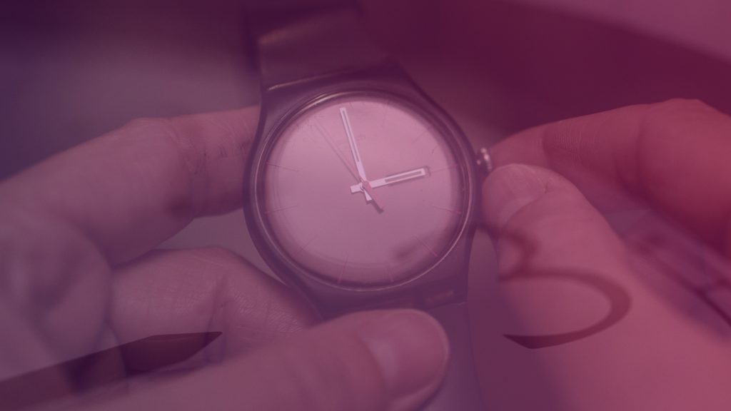 Jetzt wird wieder an der Uhr gedreht
