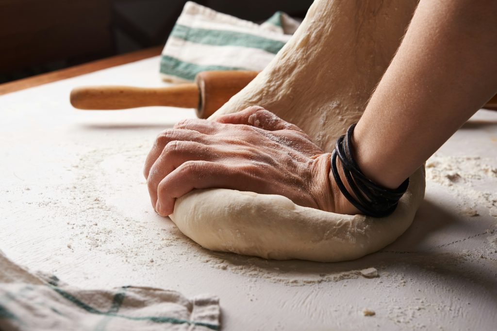 Junge Menschen berichten von Diskriminierung in Bäckereien – was sagt die Branche?