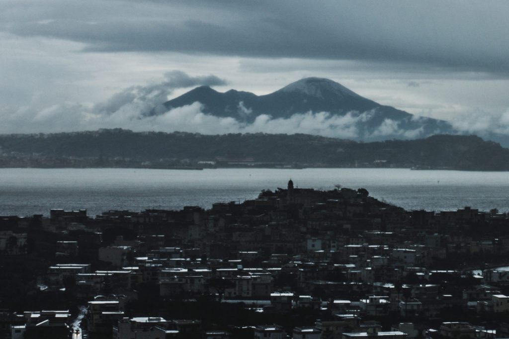 Erdbeben erschüttert Region am Vesuv in Süditalien