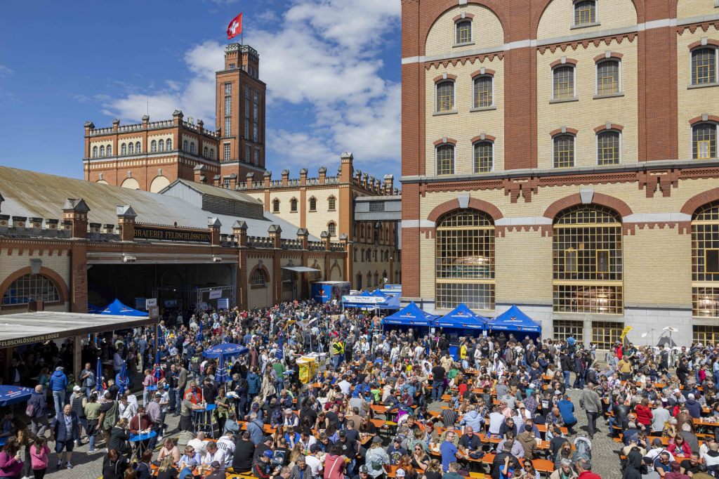 Über 10‘000 Besucher feiern am Feldschlösschen Brauereifest