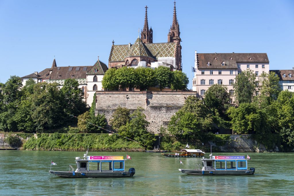 Neuer Verein wehrt sich gegen zu hohe Liegeplatzgebühren für Boote auf dem Rhein