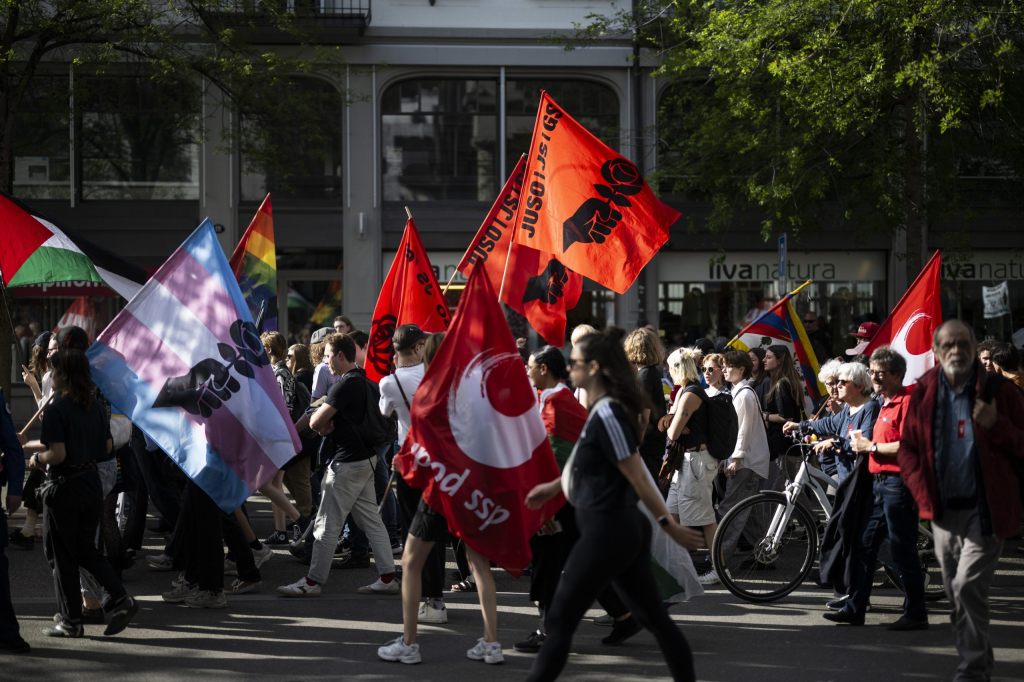 Zehntausende nehmen an 1. Mai-Veranstaltungen in der Schweiz teil