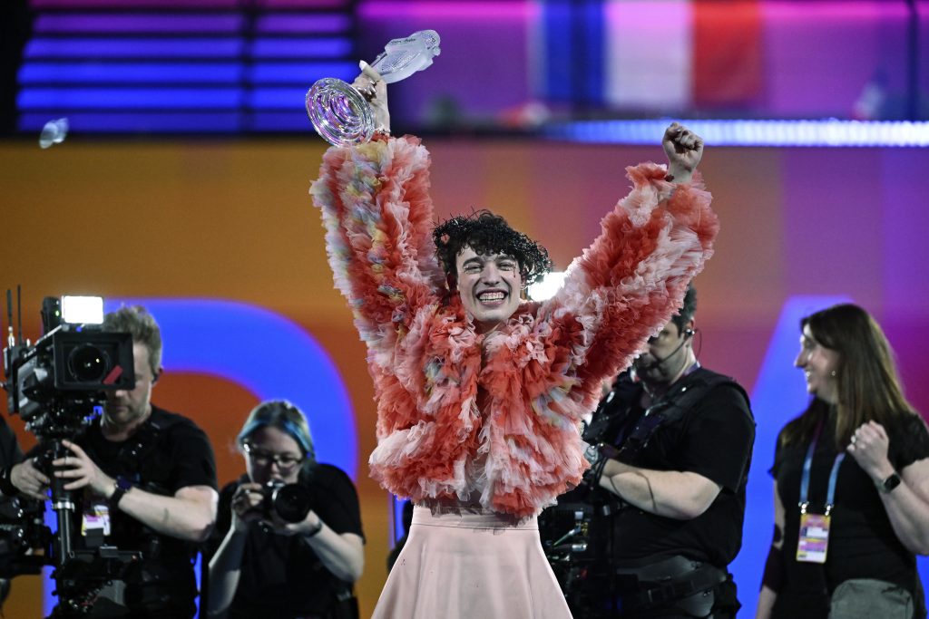 Nemo schickt nach ESC-Sieg «ganz viel Liebe nach Hause»