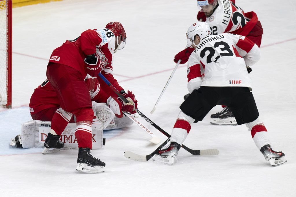 Schweiz überrollt Dänemark und steht an der WM in den Viertelfinals