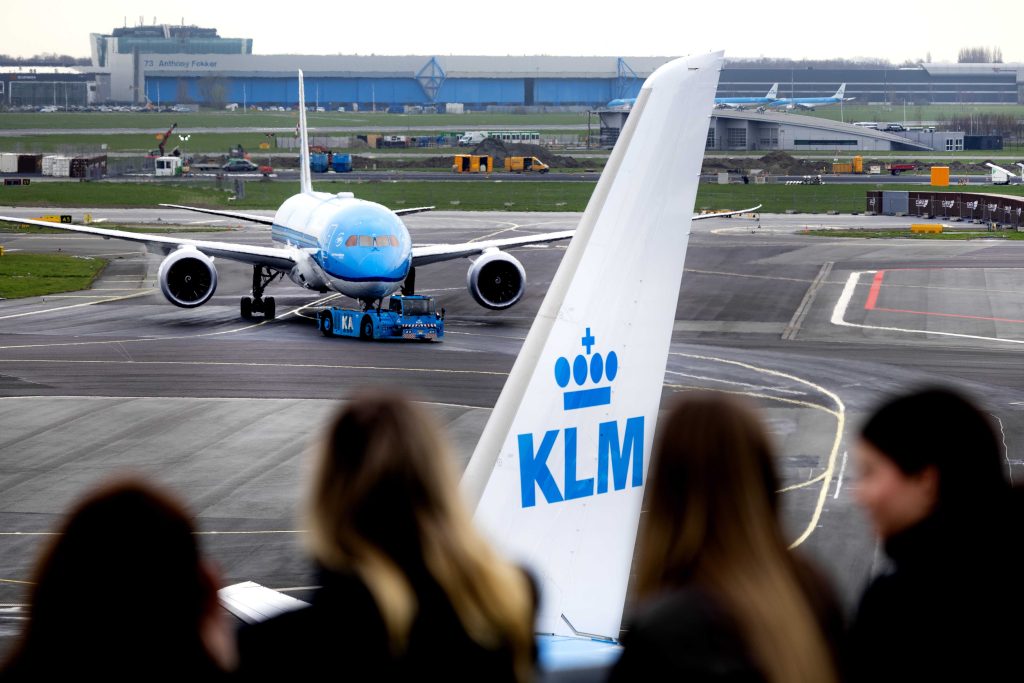 Boeing 777 meldet in Amsterdam technischen Defekt