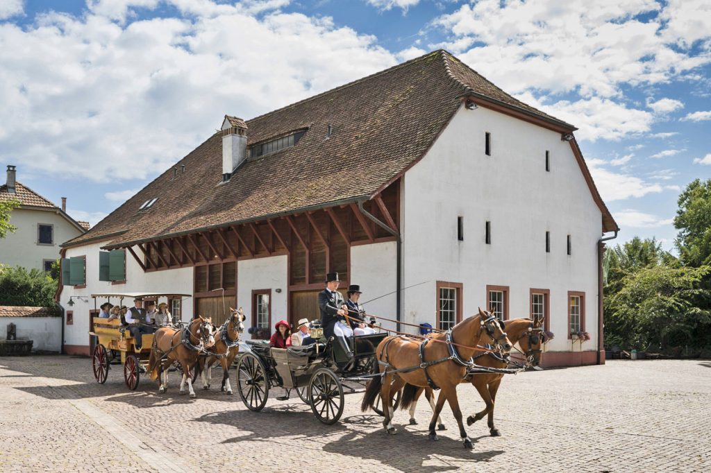 «Hü!» Die Rössligasse in Riehen wird ihrem Namen bald gerecht