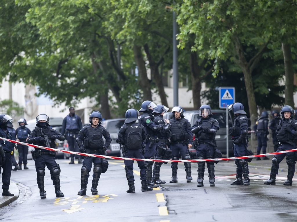 Basler Grosser Rat fordert Lohnerhöhung für die Polizei
