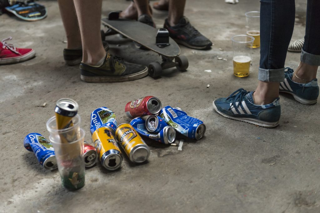 Test zeigt viele widerrechtliche Verkäufe von Alkohol an Jugendliche