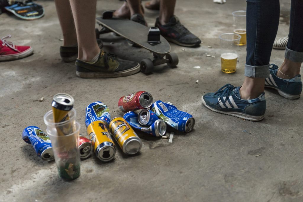 Test zeigt viele widerrechtliche Verkäufe von Alkohol an Jugendliche