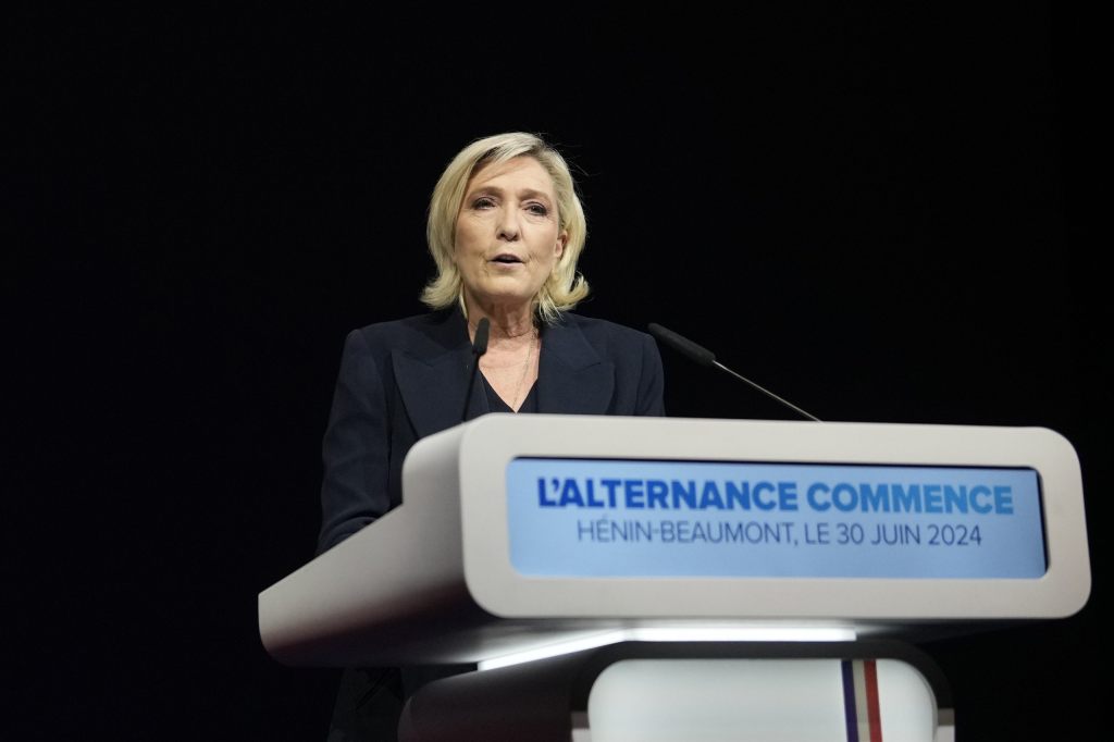 Machtkampf in Frankreich: Front gegen Sieg von Le Pen