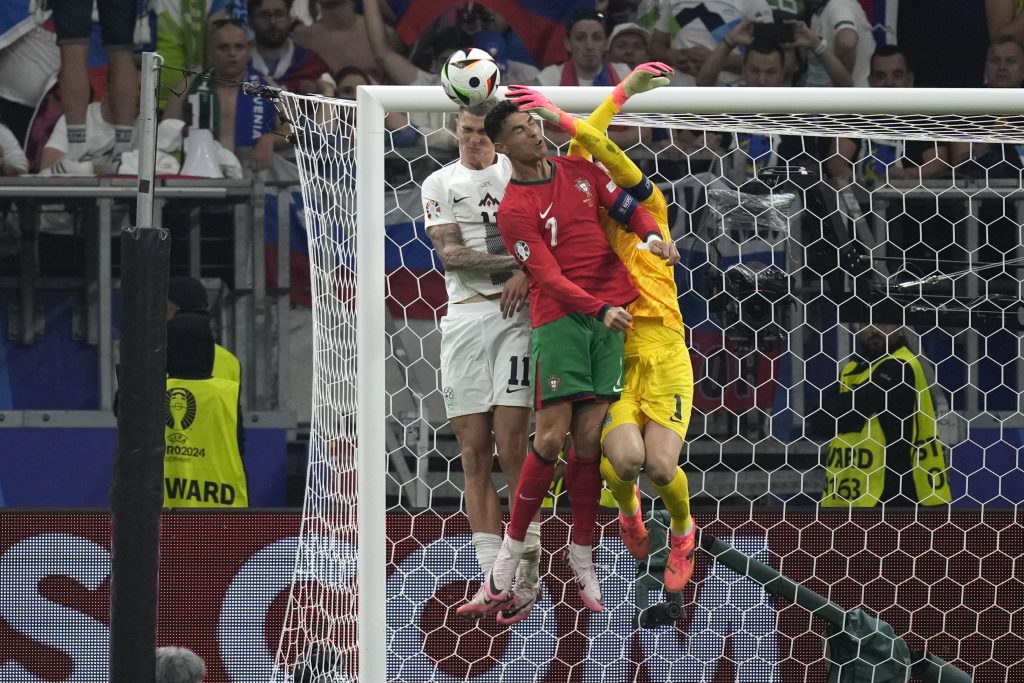 Portugal besiegt Slowenien im Penaltyschiessen