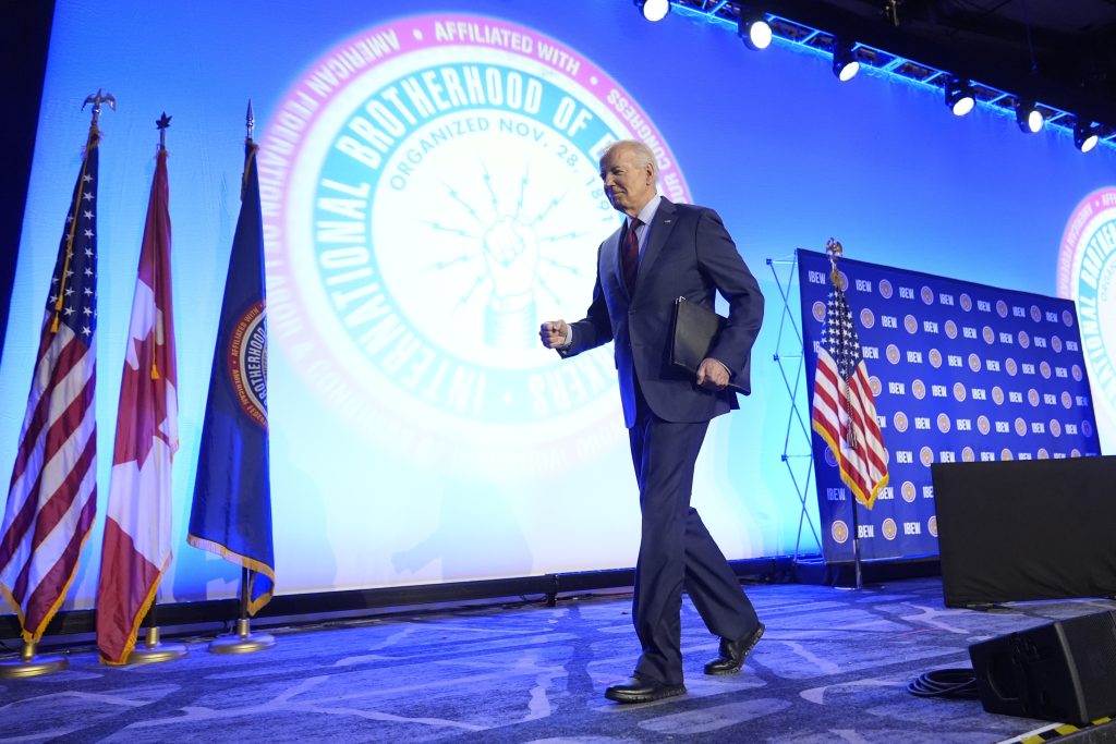 Weisses Haus: Biden bleibt im Rennen um Präsidentschaft