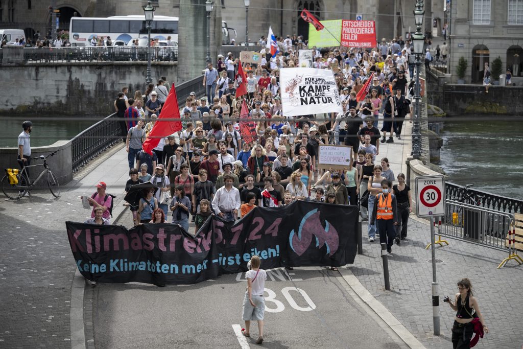 Amnesty sieht das Demonstrationsrecht europaweit unter Druck