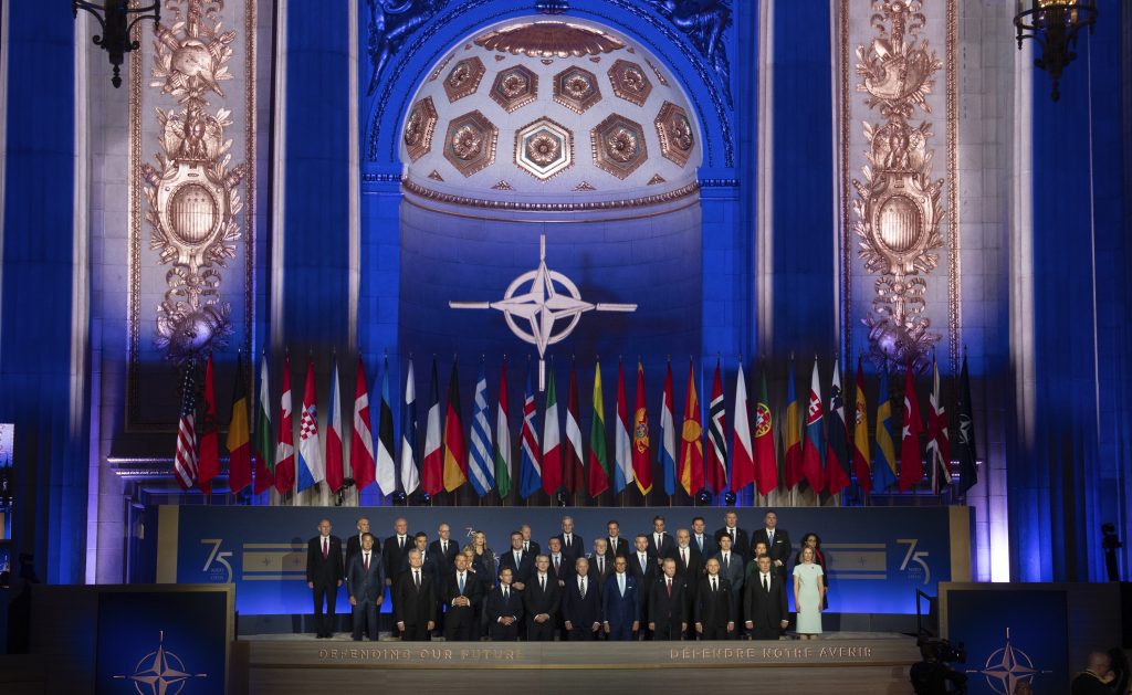 Zum Schutz der Nato: USA stationieren weitreichende Waffen in Deutschland