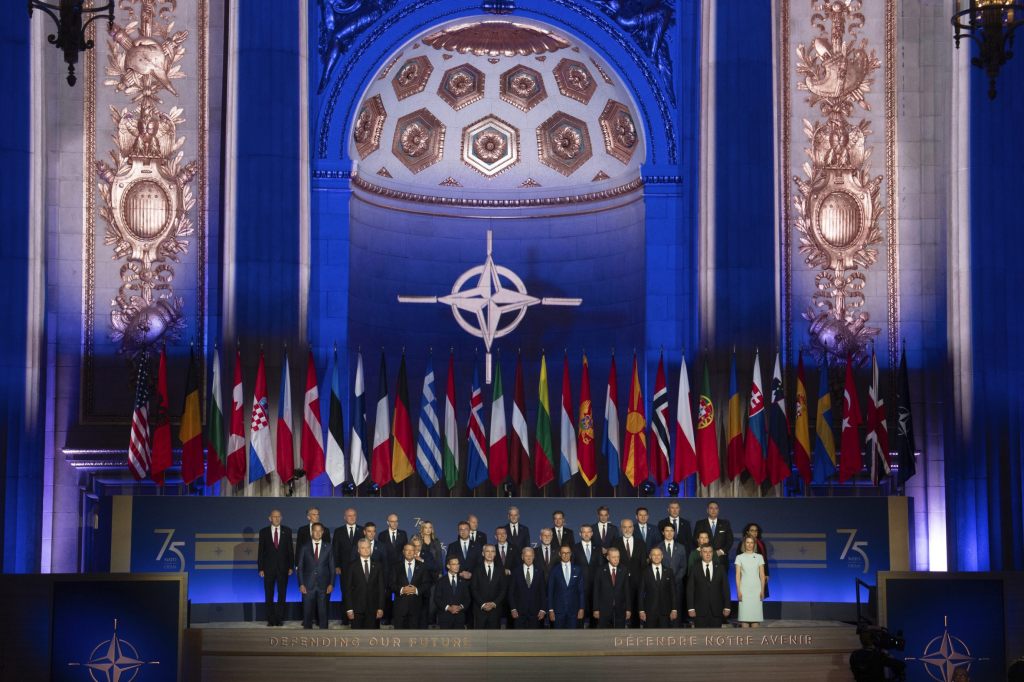 Zum Schutz der Nato: USA stationieren weitreichende Waffen in Deutschland