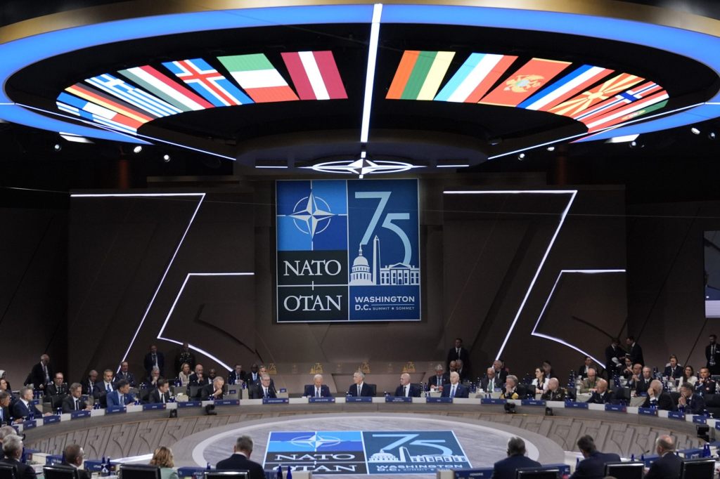 Russland und China kontern Nato mit Schulterschluss
