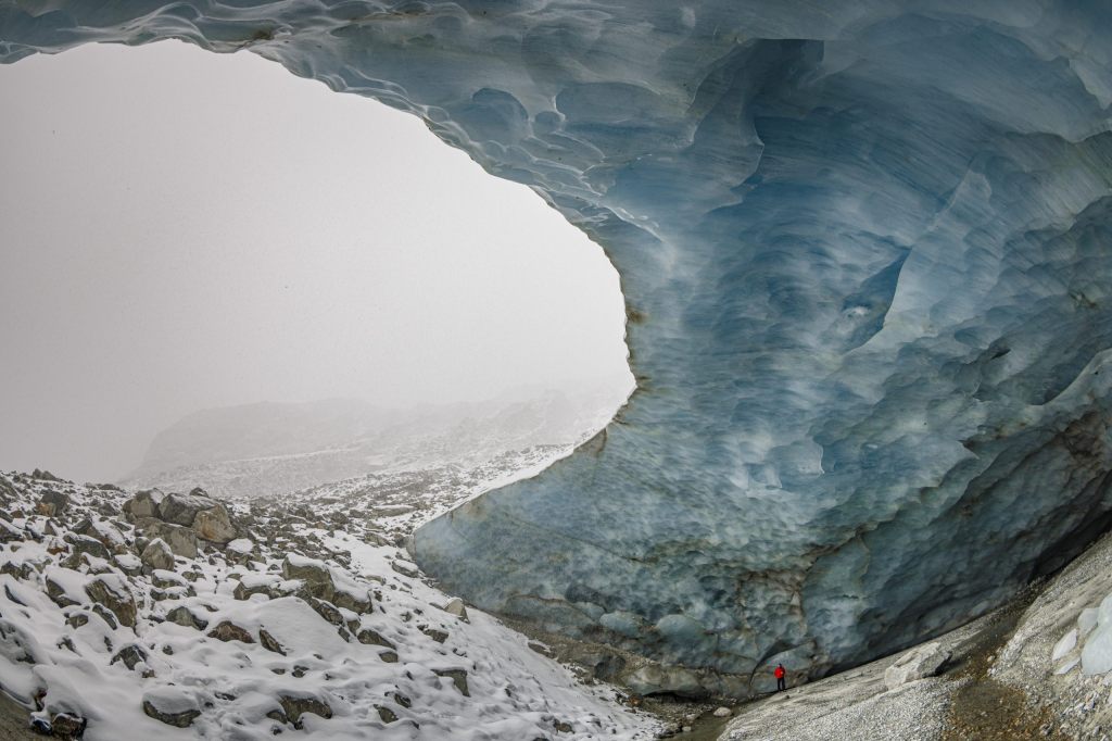 Eishöhle auf Island eingestürzt – mindestens ein Toter