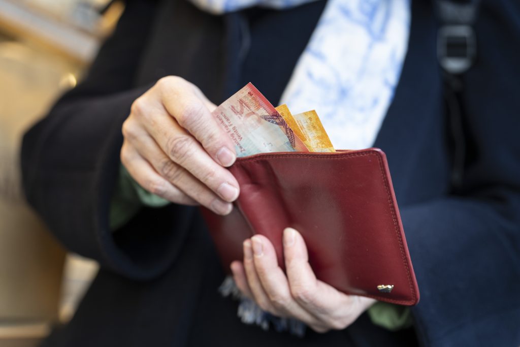 Kantons-Überschuss würde Steuerzahlenden über 2&#8217;500 Franken bescheren